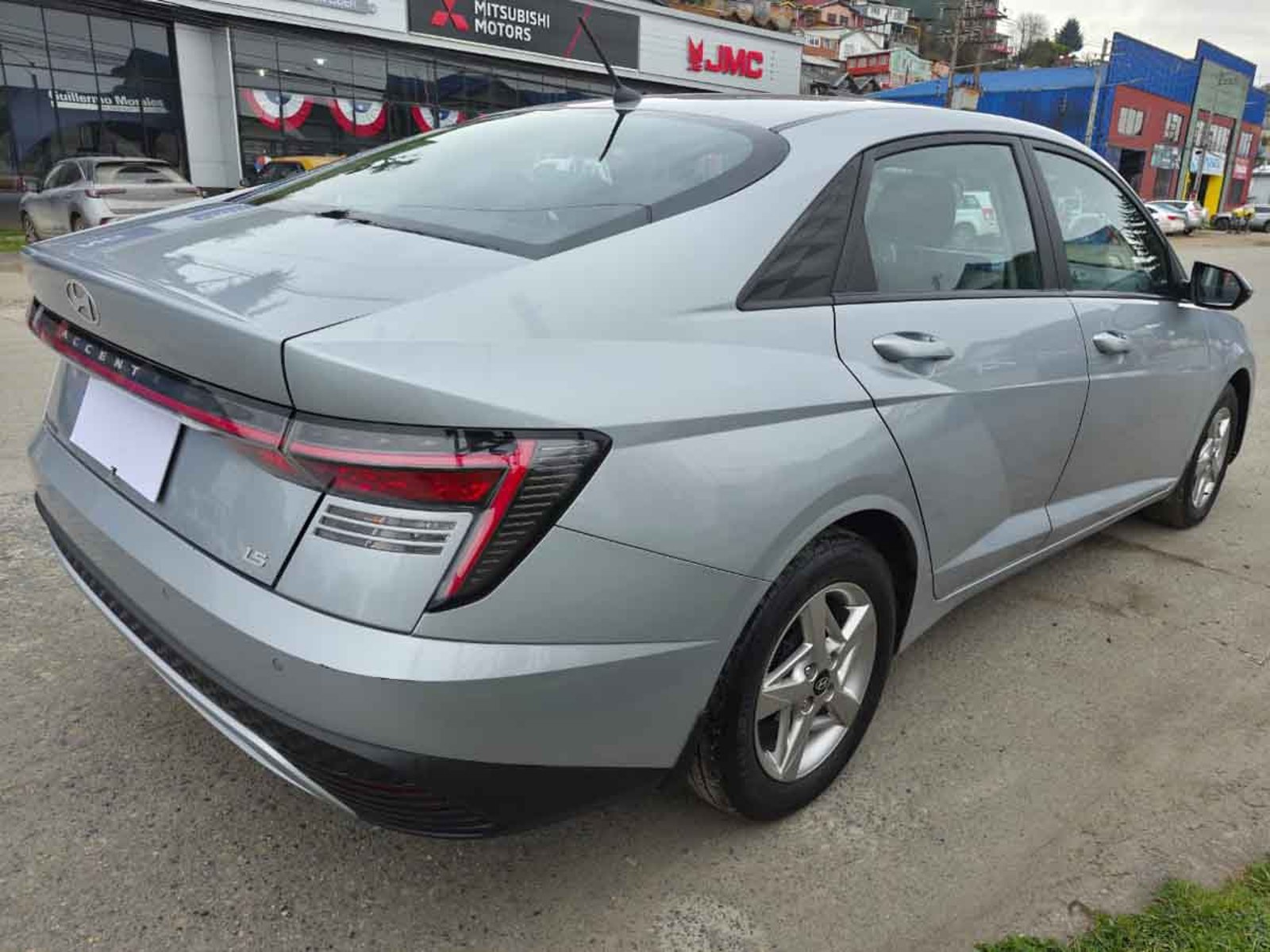 Hyundai ACCENT BN7I MPI 1.5 MT 2025 - Foto 4 de 8