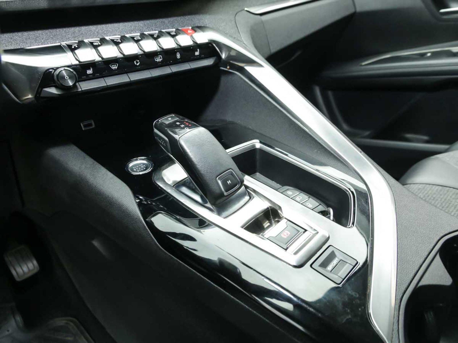 PEUGEOT 5008 ALLURE 1.6 AUT 2020 - Imagen 9 de 14