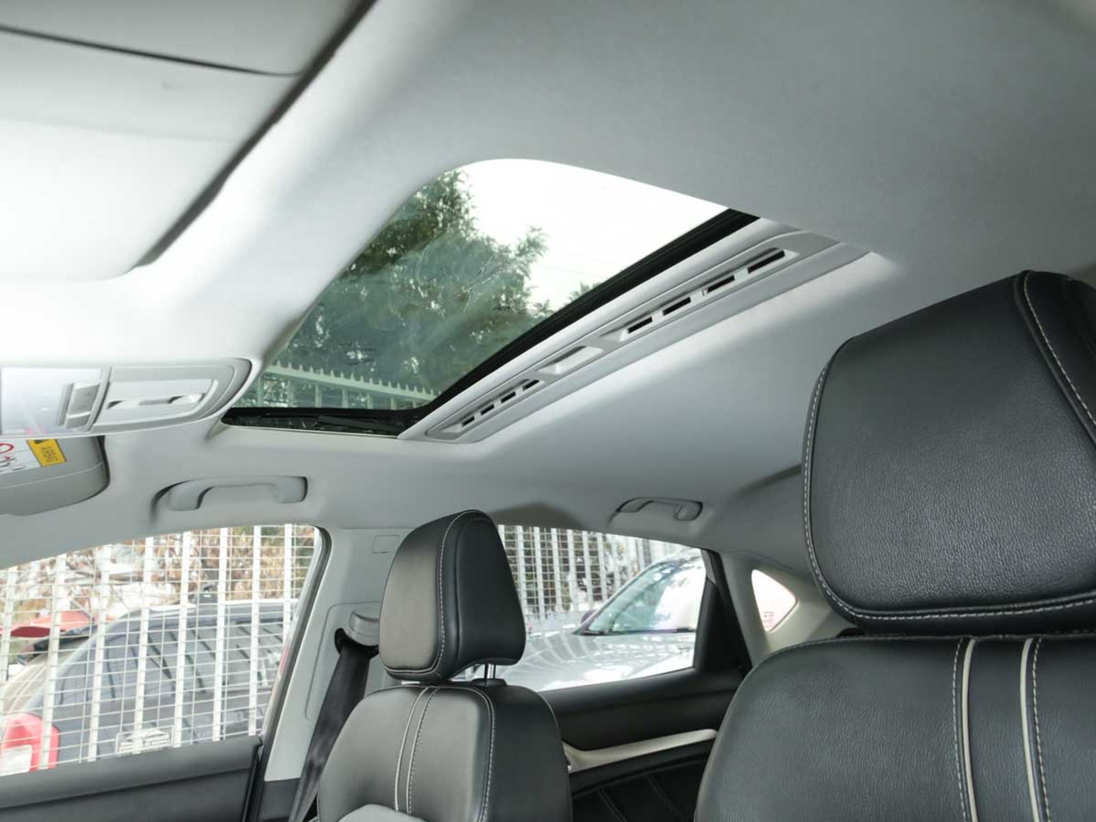 MG MG 6 1.5T  MT 2022 - Imagen 14 de 14