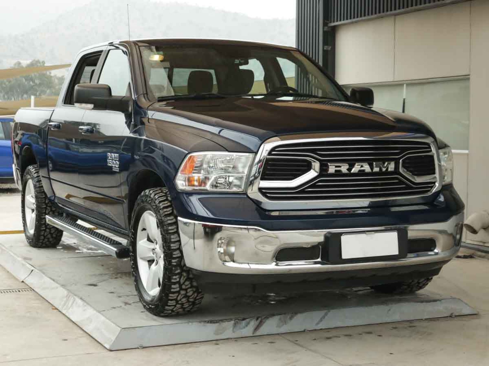 RAM 1500 4X4 3.6 AUT 2022 - Foto 2 de 8