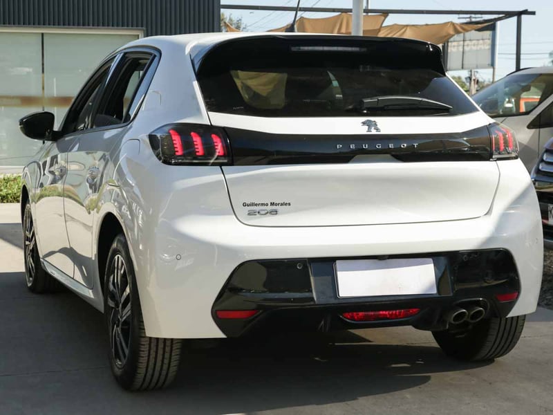 Peugeot 208 ALLURE PACK PURETECH 130 EAT8 2024 - Imagen 3 de 8