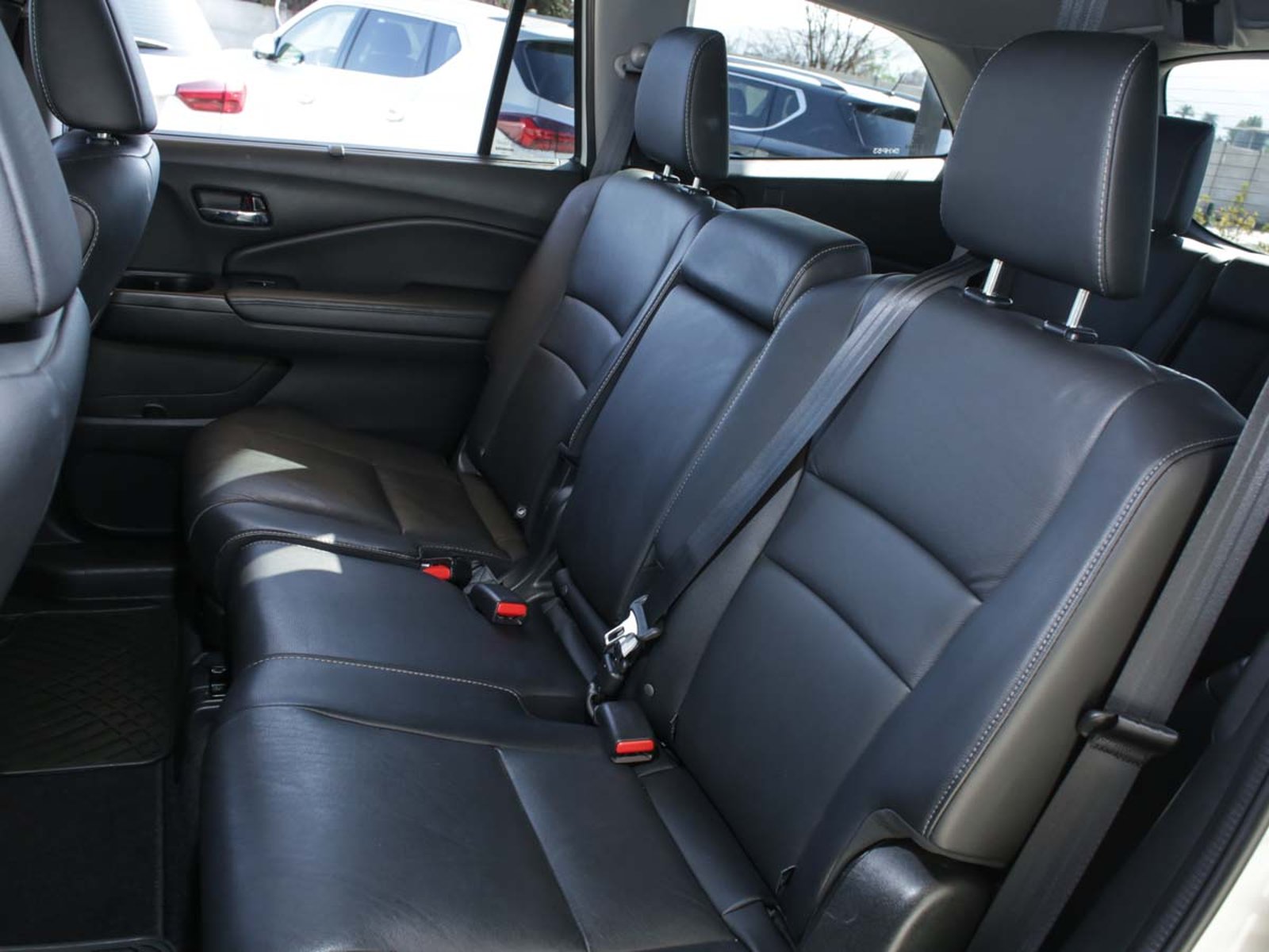 Honda PILOT TOURING 4X4 3.5 AUT 2023 - Imagen 7 de 8