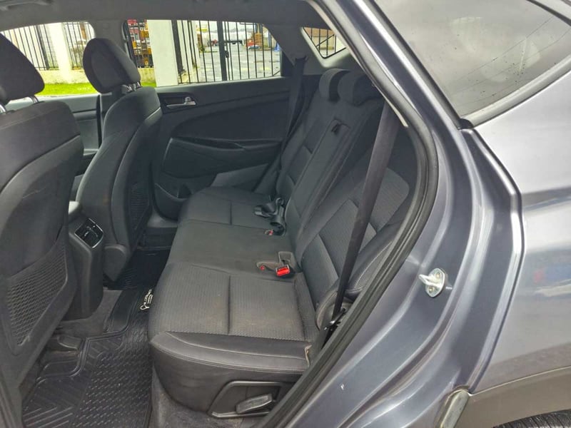 Hyundai TUCSON TL 2.0  CRDI E6 MT VALUE FL 2018 - Imagen 7 de 8