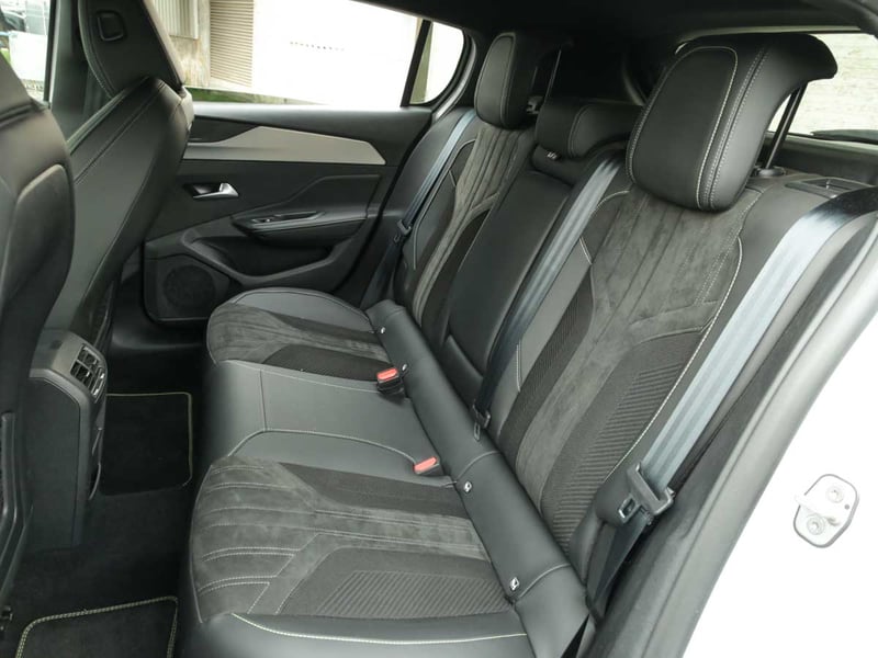Peugeot 308 GT PURETECH 130 EAT8 2025 - Imagen 8 de 8