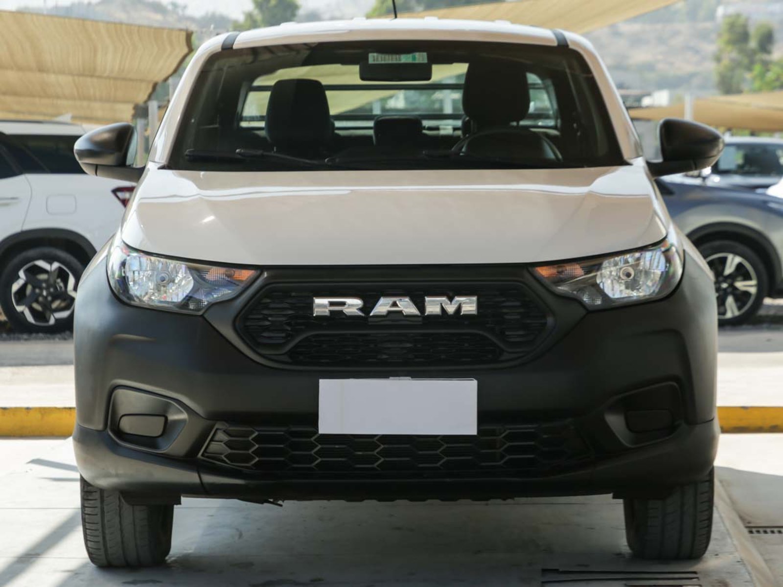 RAM 700 SLT CD 1.4 2021 - Foto 2 de 14