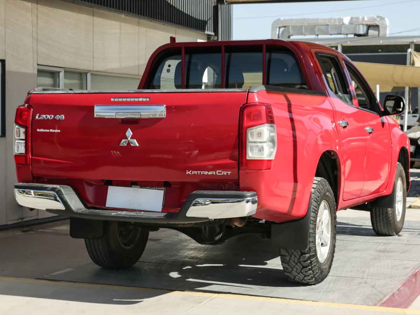 Mitsubishi L200 KATANA CRT 4X4 2.4 2023 - Foto 4 de 8