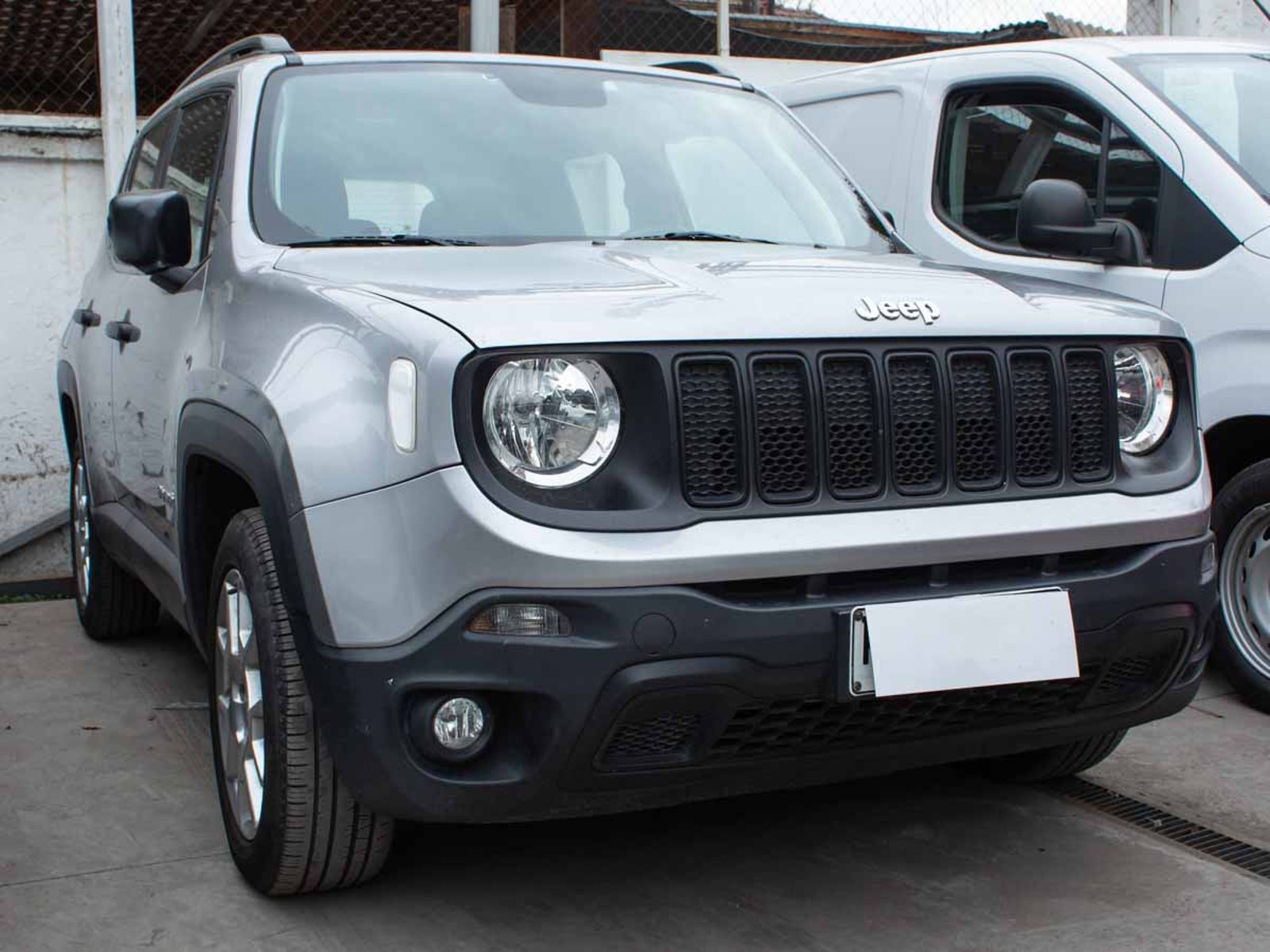 Jeep RENEGADE 1.8 2021 - Foto 3 de 7