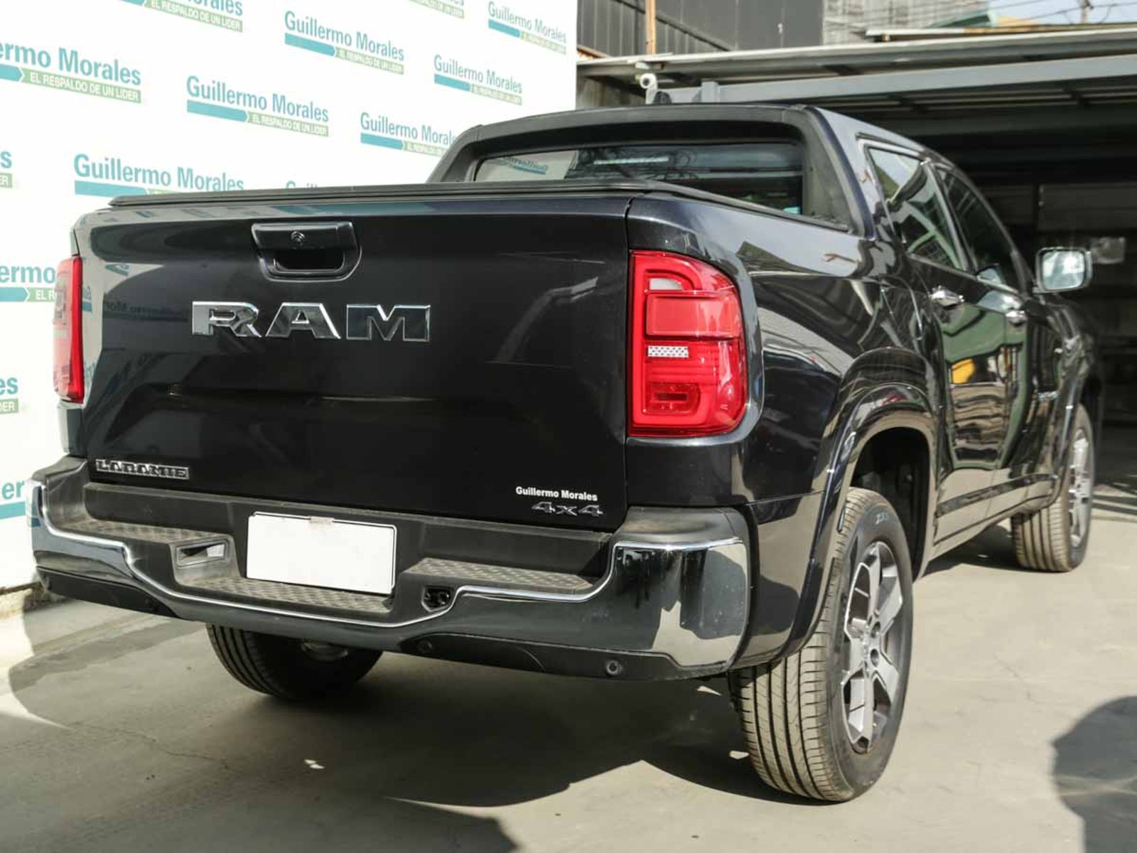 RAM RAMPAGE LARAMIE 2.2 DIESEL 200 HP 4X4 AT 2026 - Imagen 6 de 13