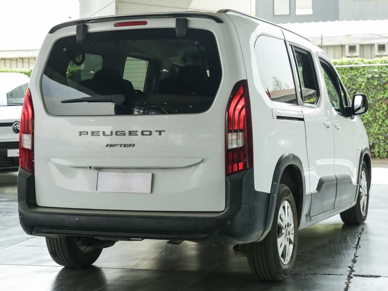 Peugeot RIFTER MCA ALLURE DIESEL 130HP AT 2025 - Imagen 4 de 8
