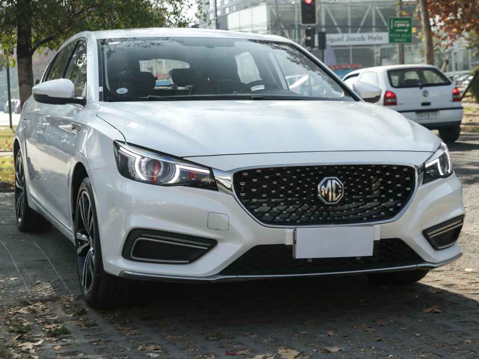 MG MG6  1.5T  DCT  TROPHY 2023 - Foto 2 de 8