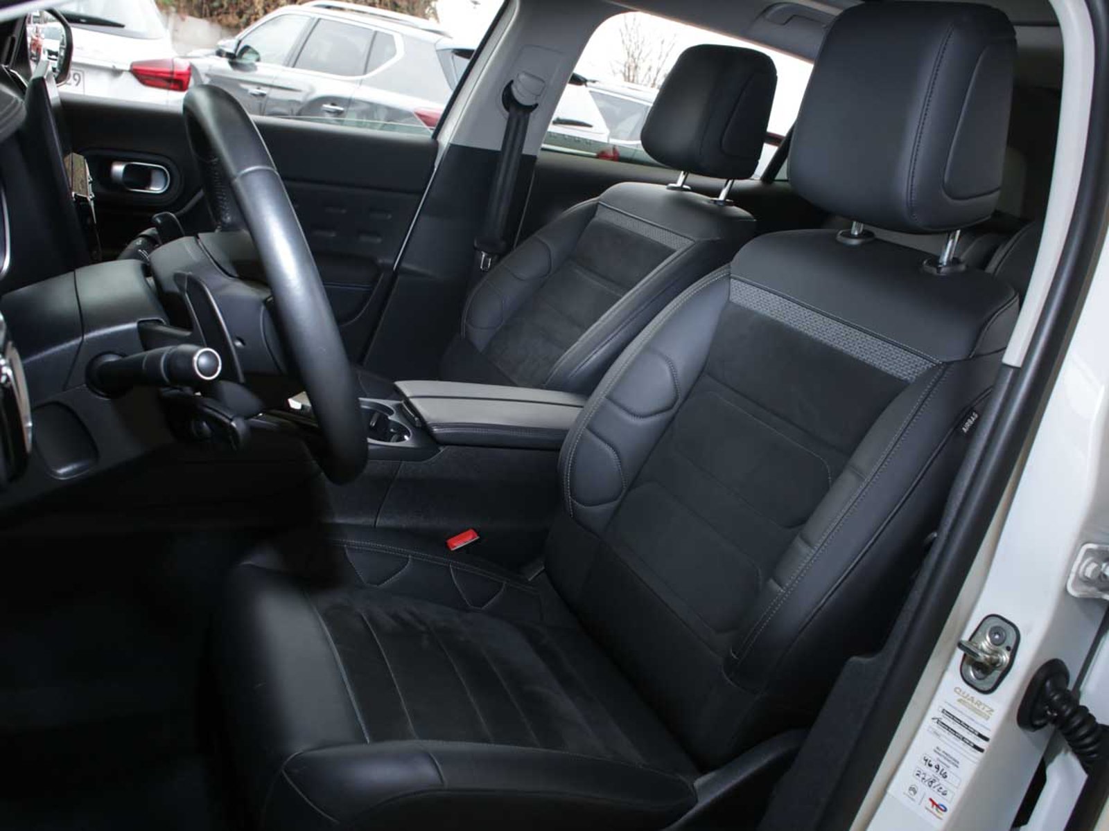 Citroën C5 Aircross PureTech 165 EAT6 Live Pack 2023 - Foto 5 de 6