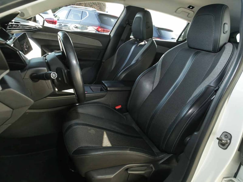 Peugeot 308 BLUE HDI 130 EAT8 1.5 AUT 2022 - Imagen 7 de 8