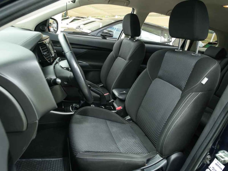 Mitsubishi OUTLANDER 2.0 2022 - Imagen 7 de 8