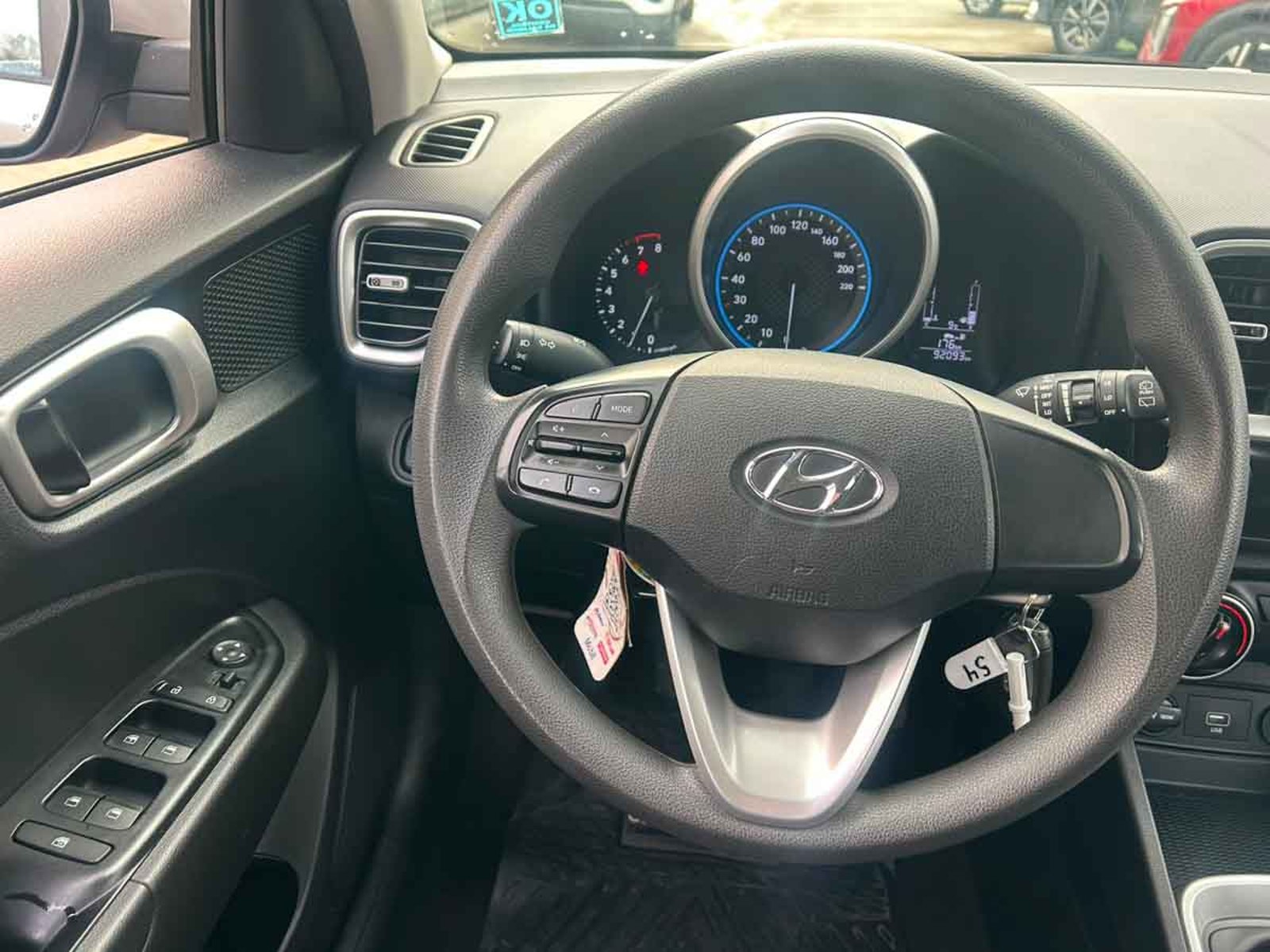 HYUNDAI VENUE QX 1.6 MT PLUS 2021 - Foto 5 de 8
