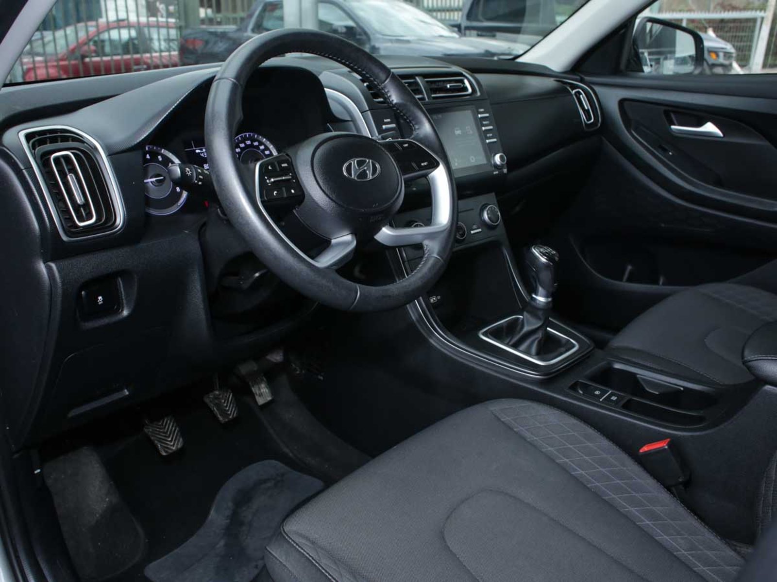 Hyundai CRETA SU2I 1.5 2024 - Imagen 6 de 8