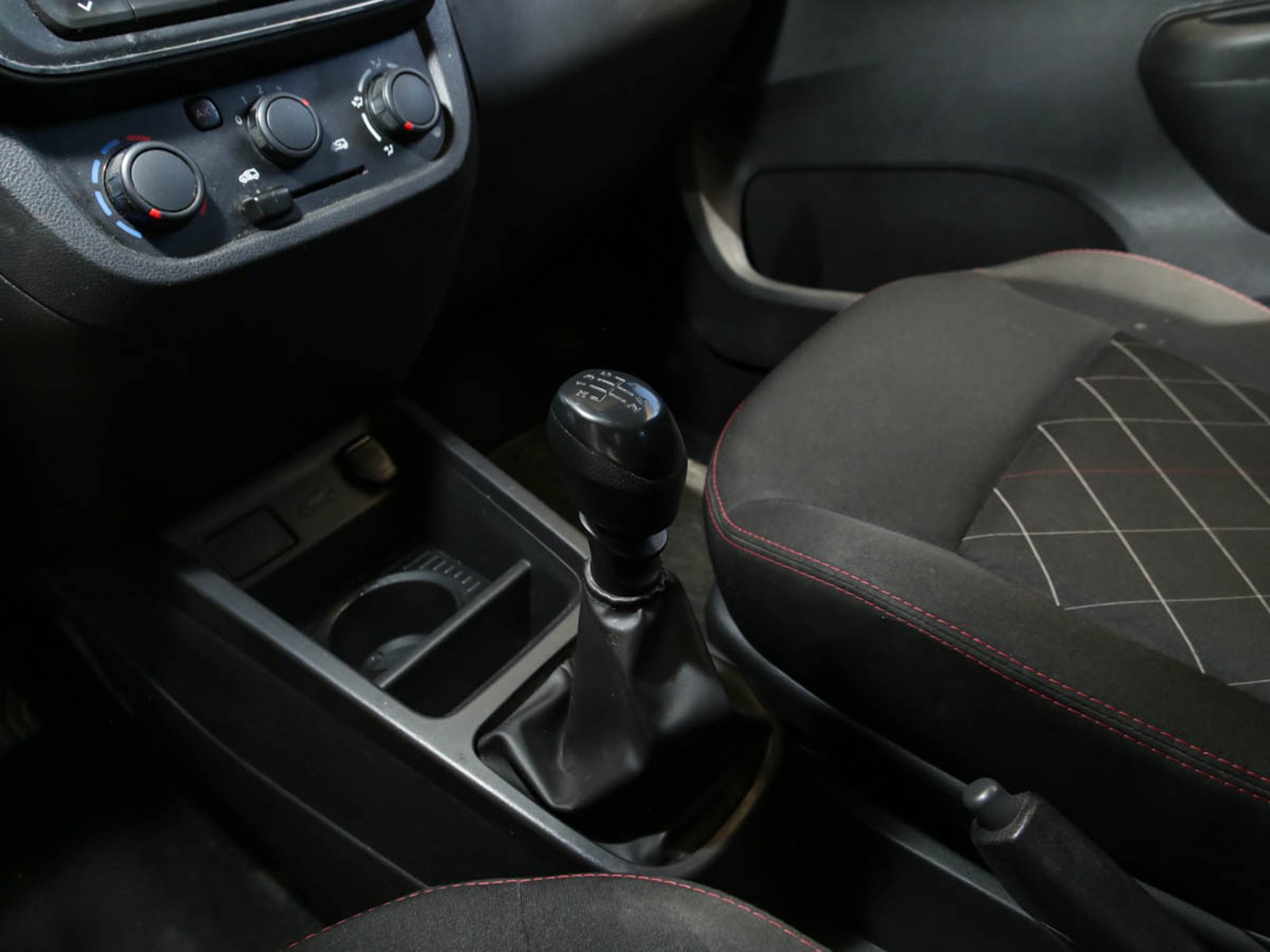 RENAULT KWID HB 1.0 2023 - Imagen 9 de 20