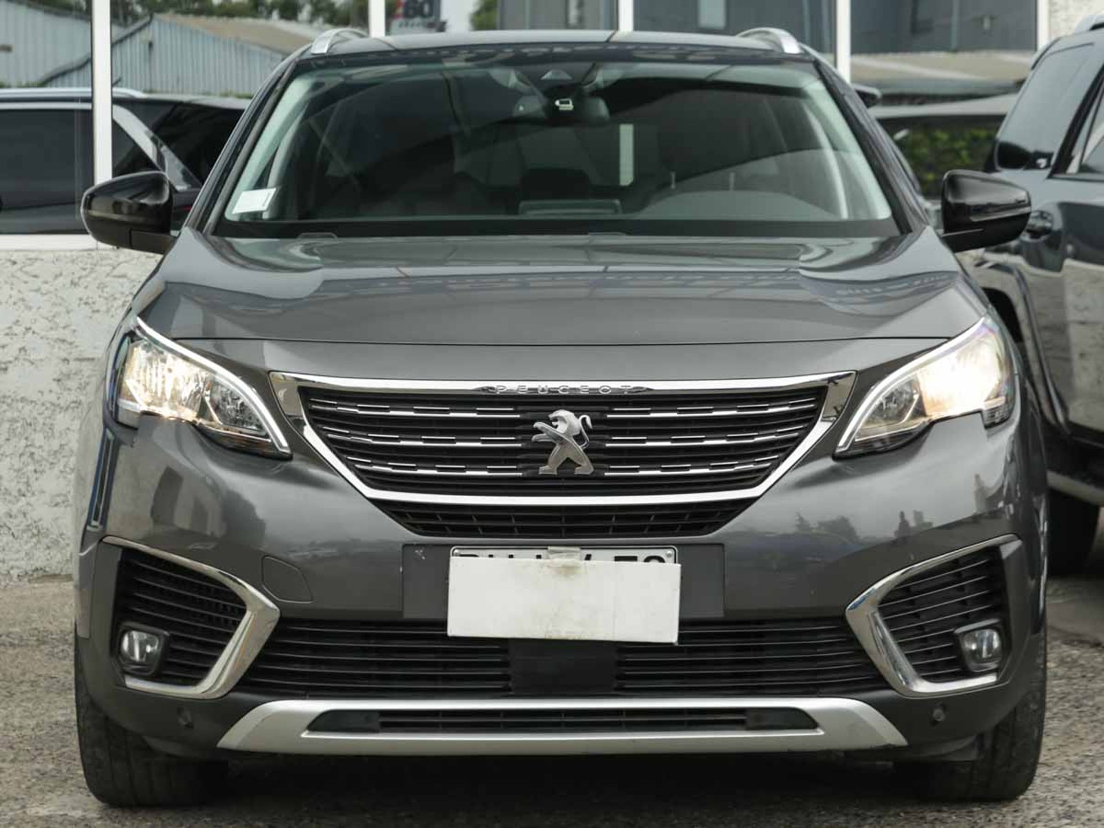 Peugeot 5008 ALLURE 1.6 AUT 2020 - Foto 2 de 7