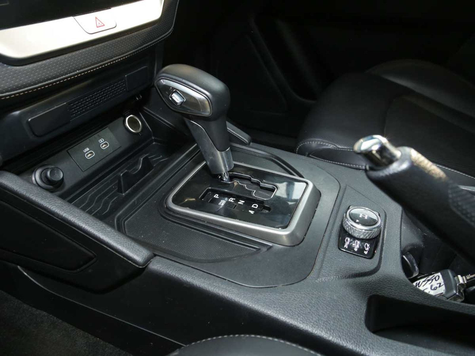 SsangYong MUSSO LIMITED 2.2 TD 6AT 4WD 2025 - Imagen 7 de 8