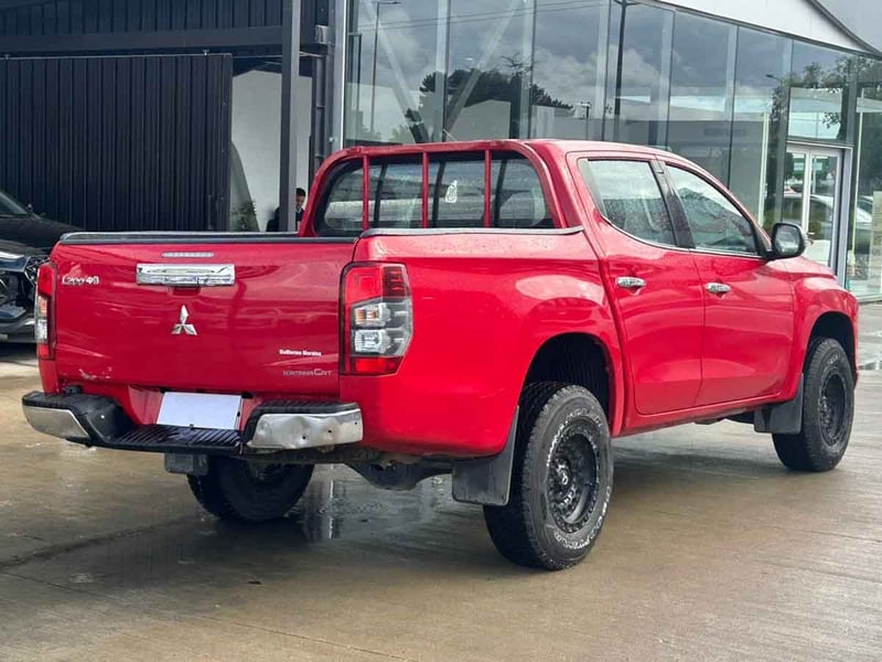 Mitsubishi L-200 KATANA CRT 4X4 2.4 2023 - Imagen 6 de 16