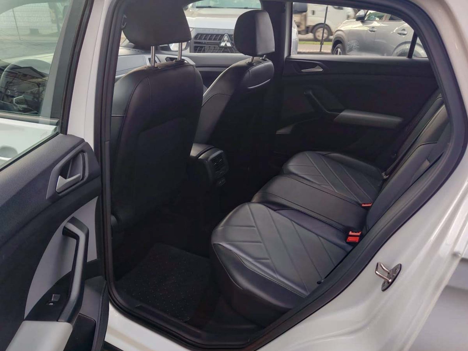 Volkswagen T-CROSS TSI 1.0 AUT 2025 - Imagen 7 de 8