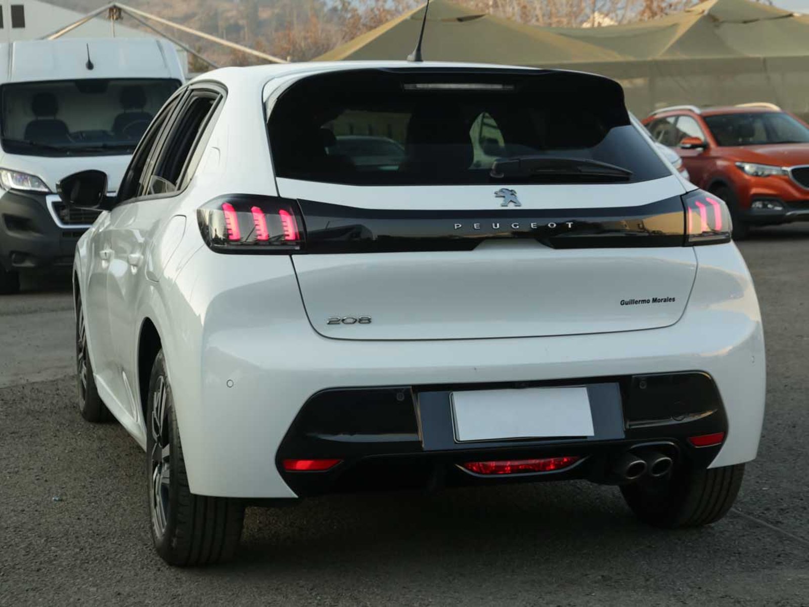 Peugeot 208 PURETECH 130 EAT8 1.2 AUT 2023 - Foto 3 de 8