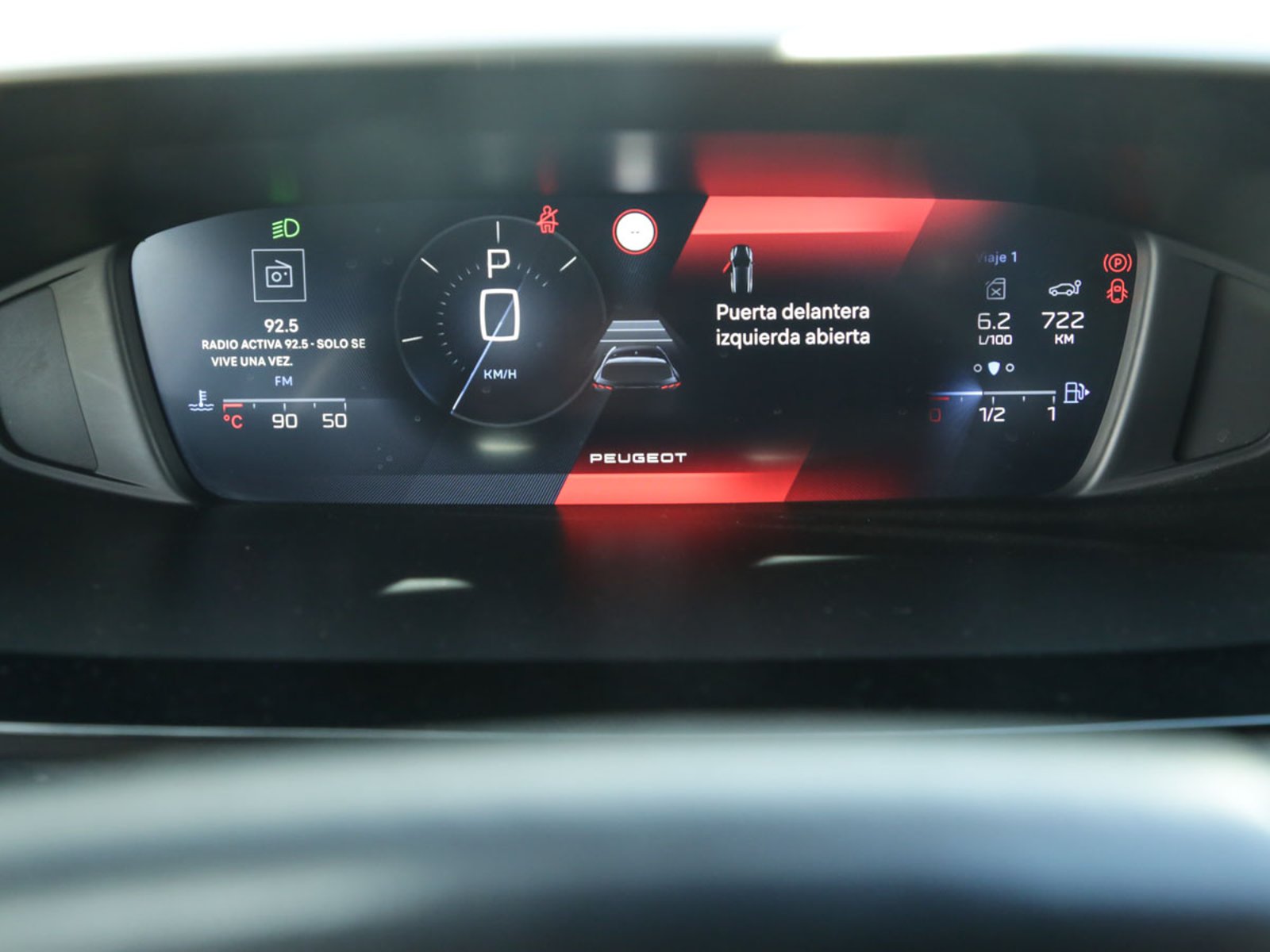 Peugeot 308 ALLURE BLUEHDI 1.5 AUT 2024 - Foto 5 de 8