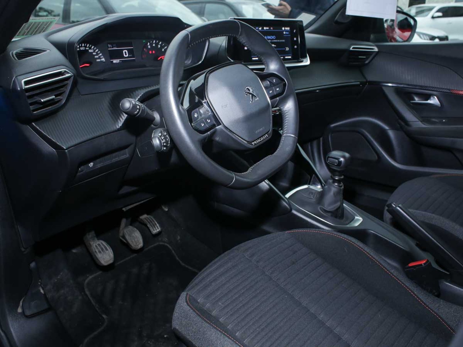 Peugeot 2008 PURETECH 130 4X2 1.2 2022 - Imagen 6 de 8