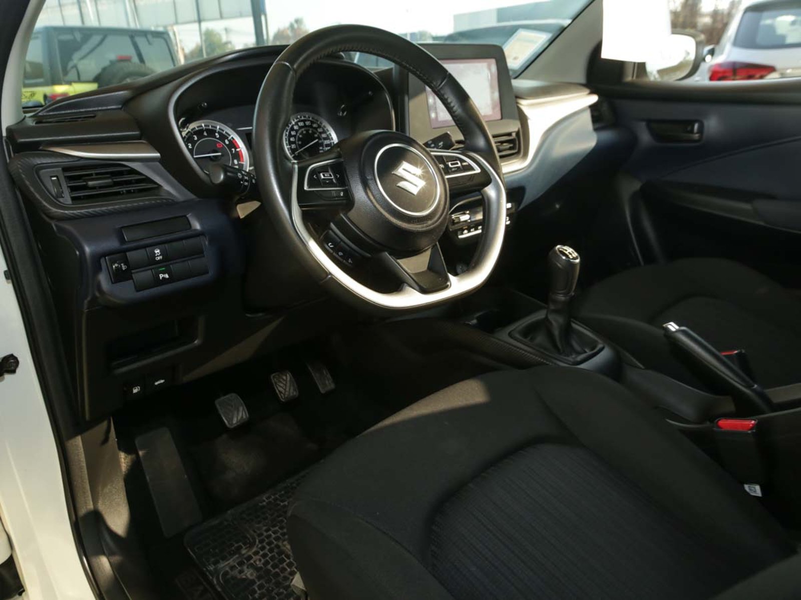 SUZUKI BALENO 4X2 1.5 2025 - Imagen 6 de 8