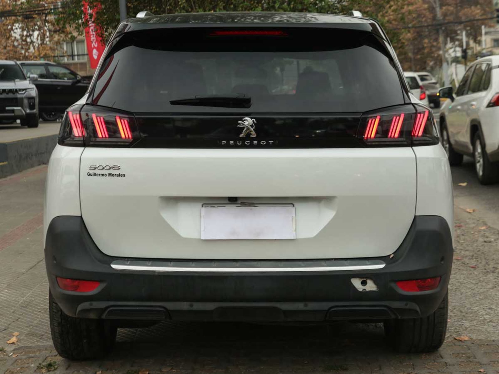 PEUGEOT 5008 BLUE HDI 130 HP 1.5 AUT 2024 - Foto 5 de 14