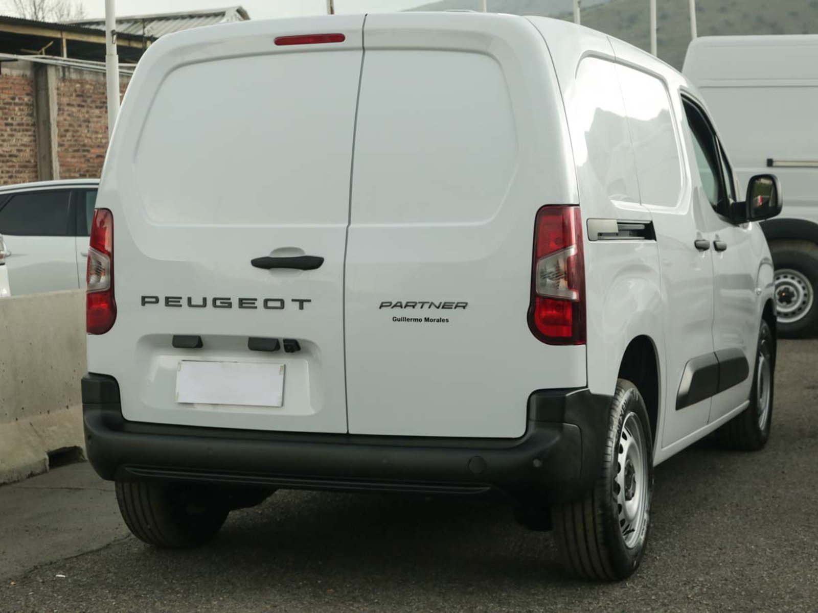 Peugeot PARTNER MCA L1 DIESEL 100HP MT 2026 - Imagen 4 de 8