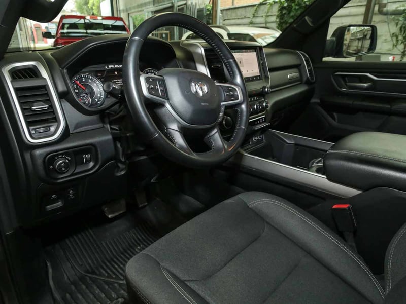 RAM 1500 CREW CAB BIG HORN 3.6L E-TORQUE 2022 - Imagen 6 de 8