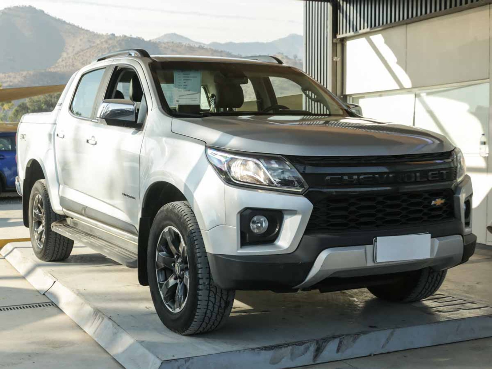 Chevrolet COLORADO High Country 4x4 2.8 AT 2022 - Foto 2 de 8
