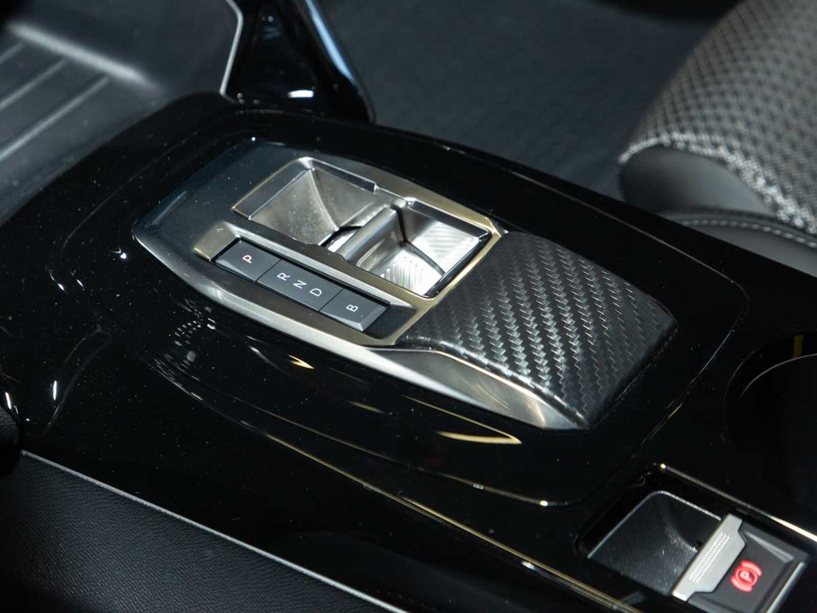 PEUGEOT 2008 GT EV 2025 - Imagen 9 de 20
