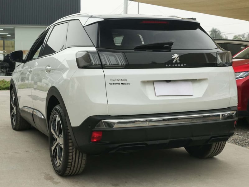 Peugeot 3008 ALLURE PACK BLUEHDI 130 EAT8 2024 - Imagen 3 de 8