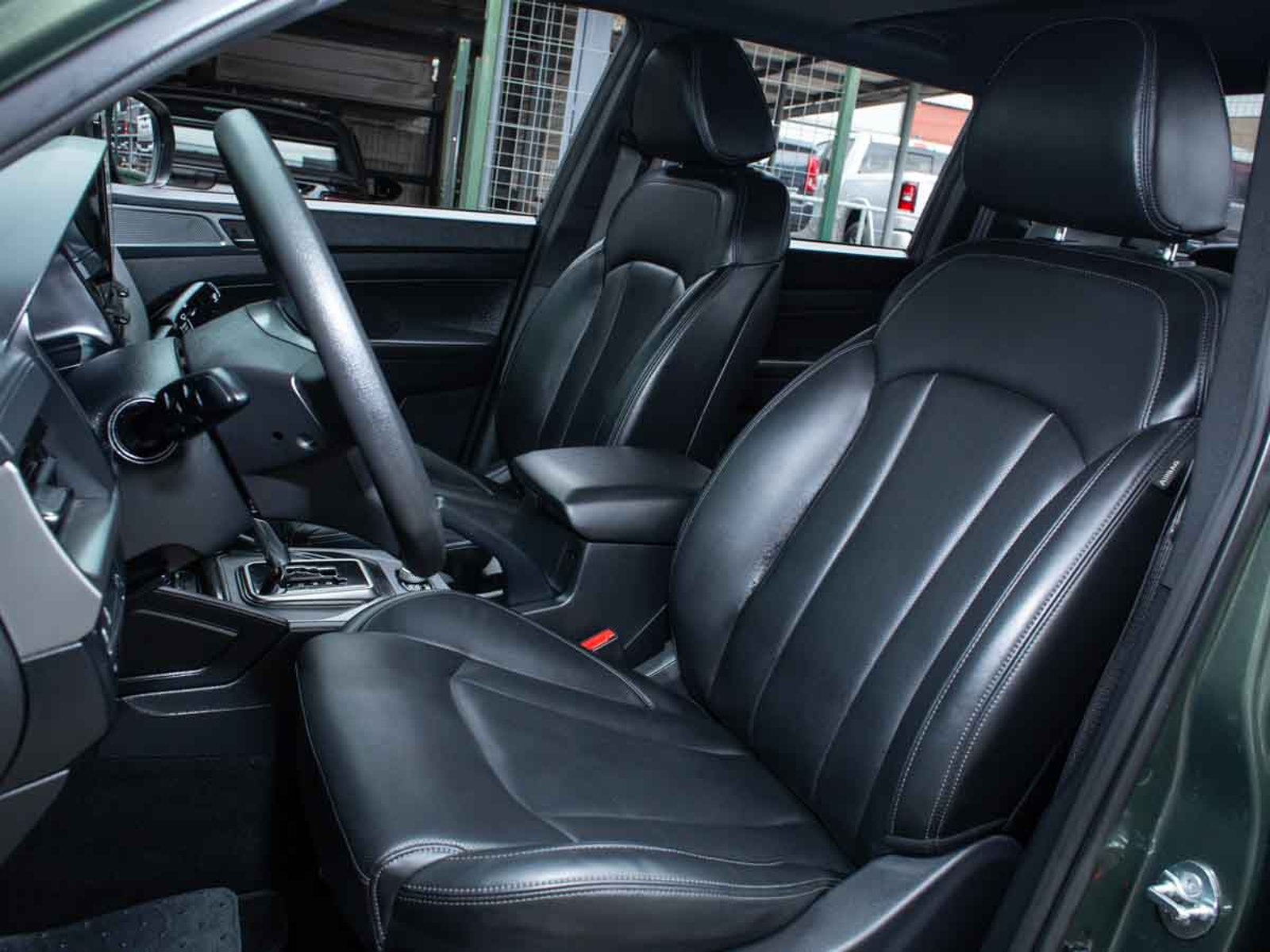 SsangYong NEW GRAND MUSSO LIMITED PLUS 2.2TD 6AT 4WD 2025 - Imagen 7 de 8