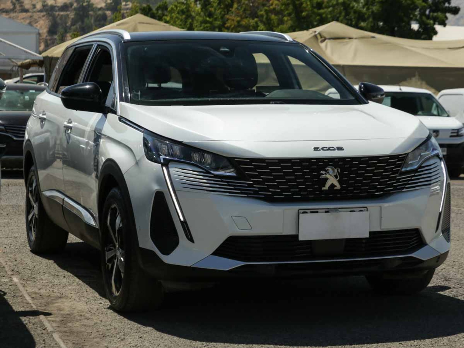 Peugeot 5008 ALLURE BLUEHDI 1.5 AUT 2023 - Foto 2 de 8