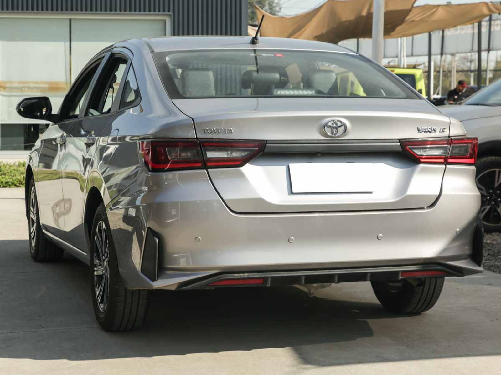 Toyota YARIS SEDAN GLI 1.5 2024 - Imagen 3 de 8