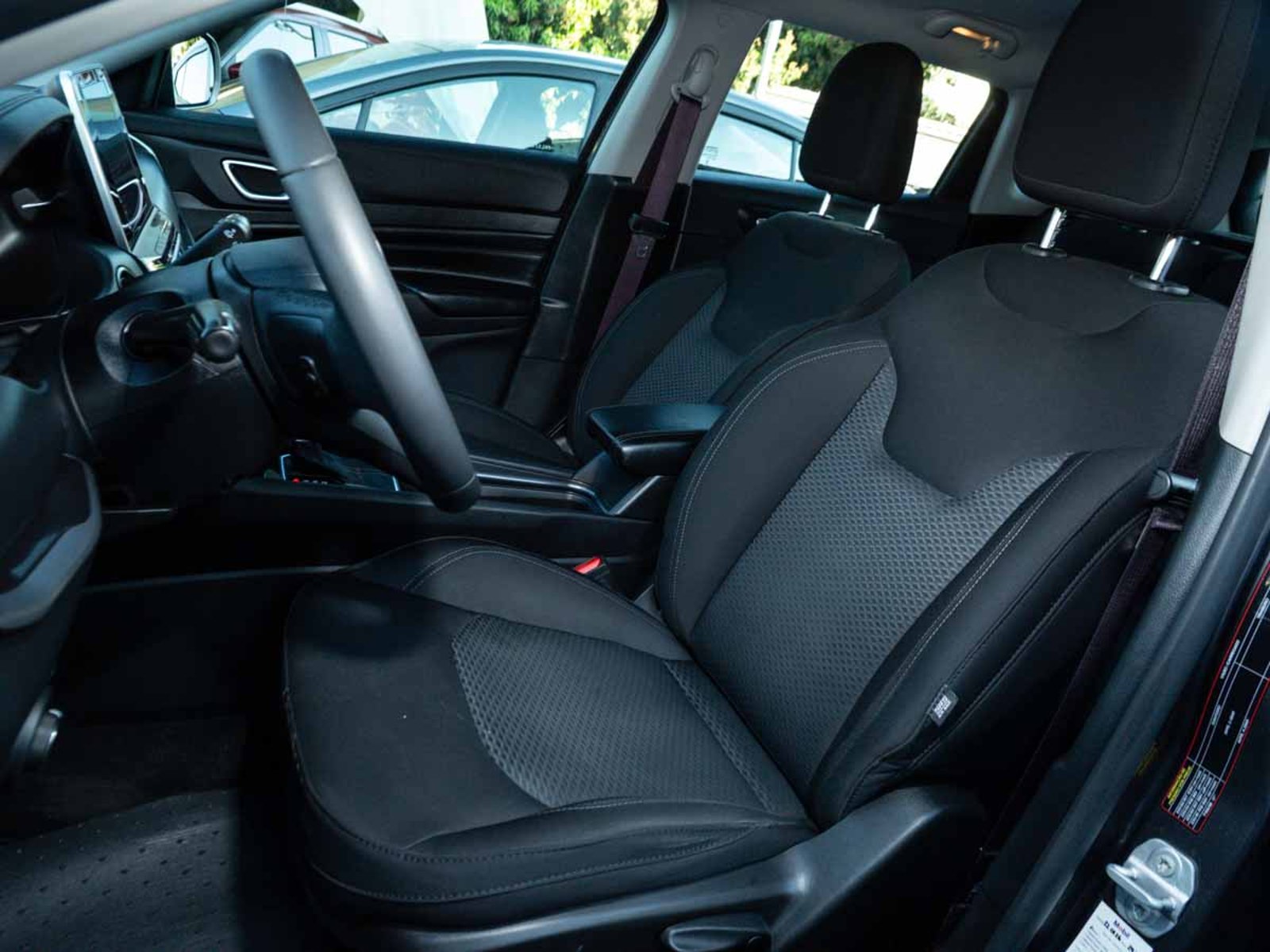 JEEP COMPASS SPORT 4X2 AT 2023 - Imagen 8 de 11
