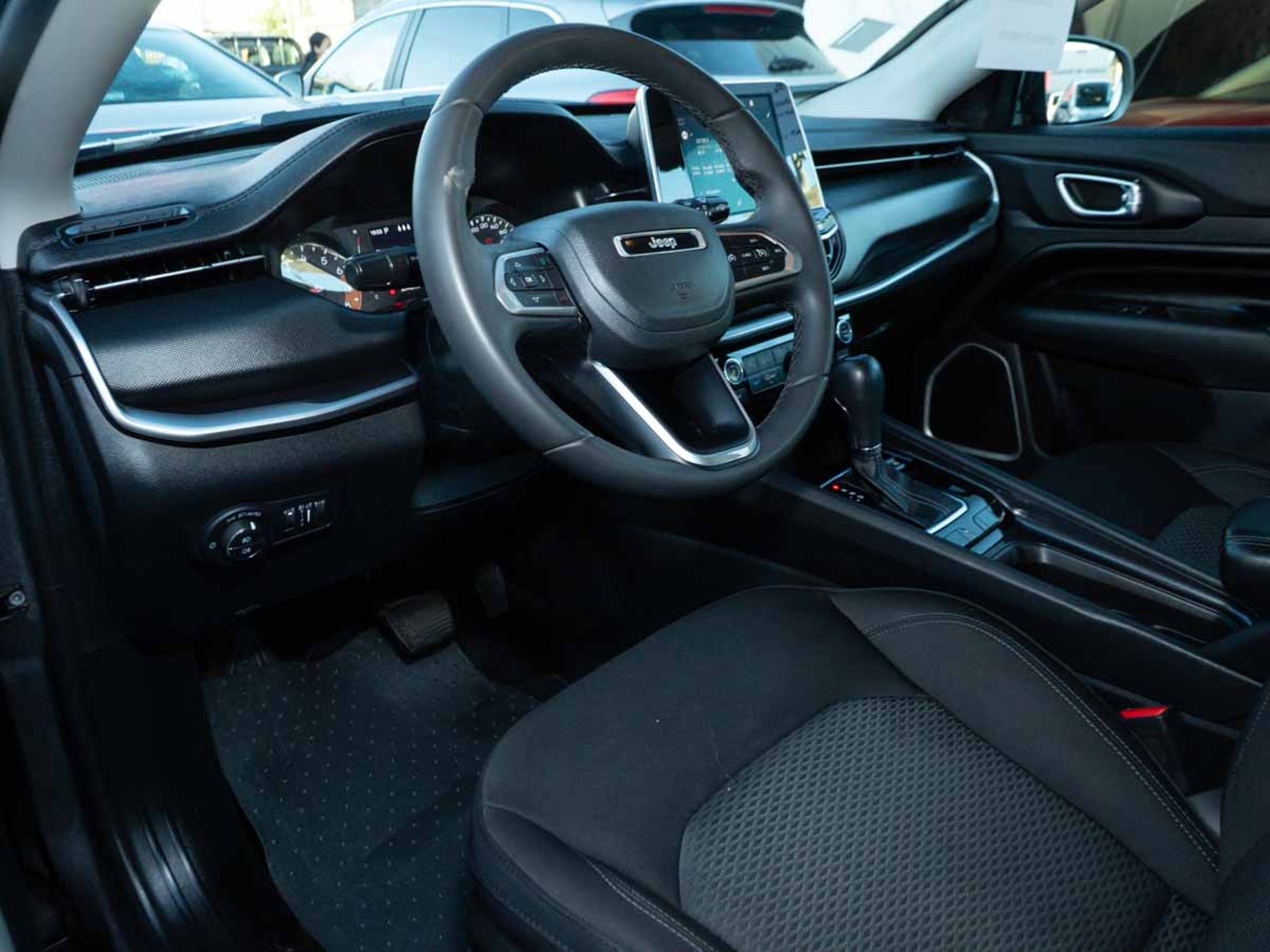 JEEP COMPASS SPORT 4X2 AT 2023 - Imagen 6 de 11