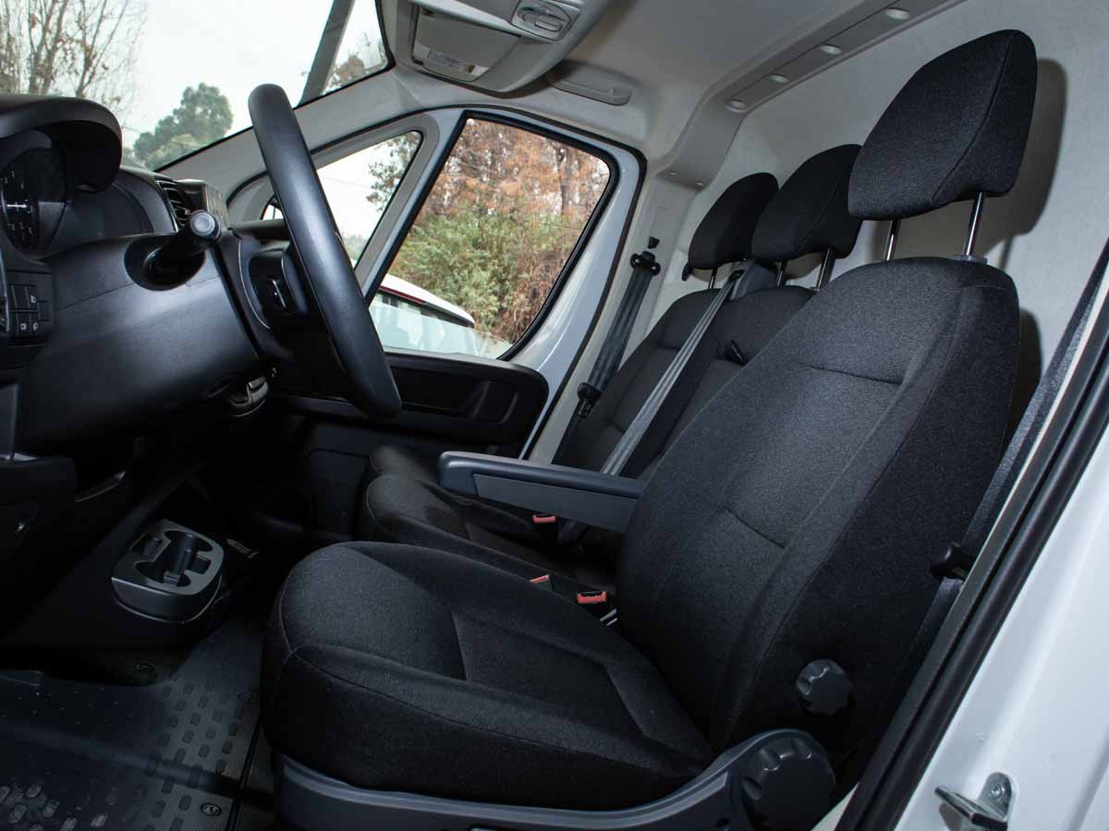 Peugeot BOXER MCA FURGÓN  L3H2 DIESEL 140HP MT 2026 - Imagen 6 de 7