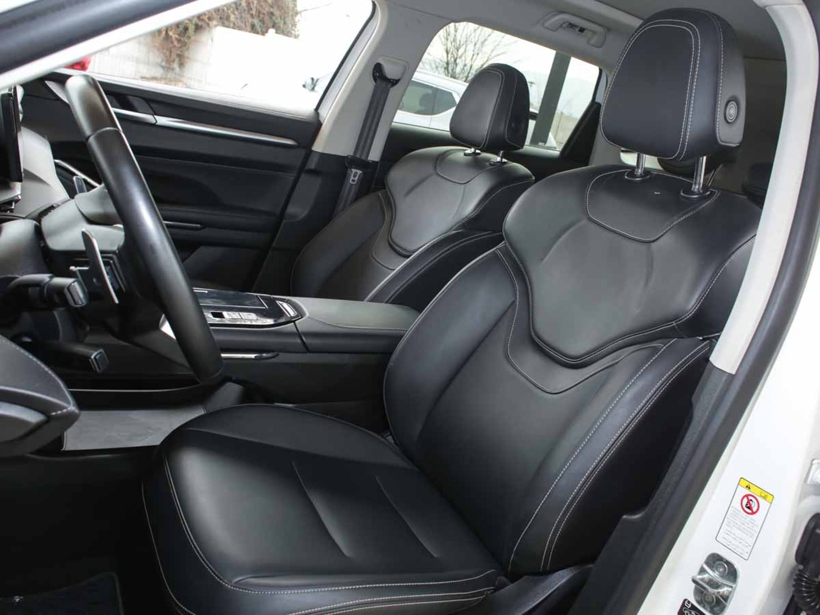 Haval H6 TURBO DCT 2.0 AUT 2024 - Imagen 7 de 8