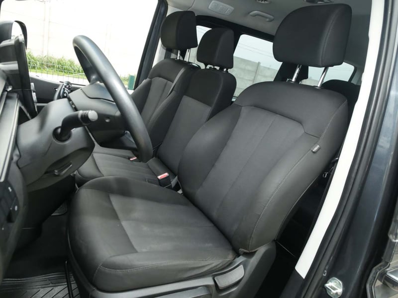 Hyundai STARIA US4 CRDI 2.2 2022 - Imagen 6 de 8