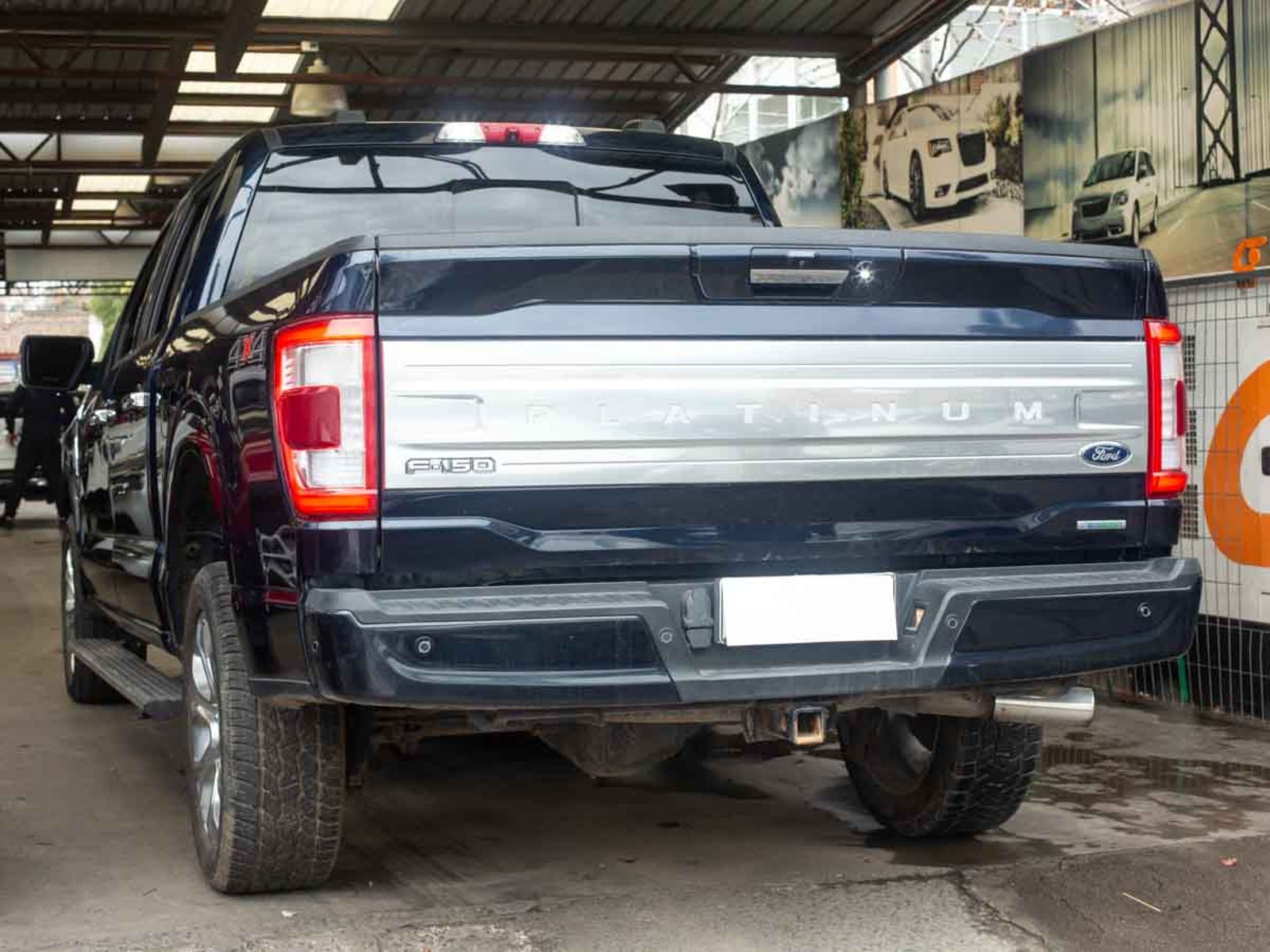 Ford F150 PLATINUM 4X4 3.5 AUT 2023 - Foto 3 de 8