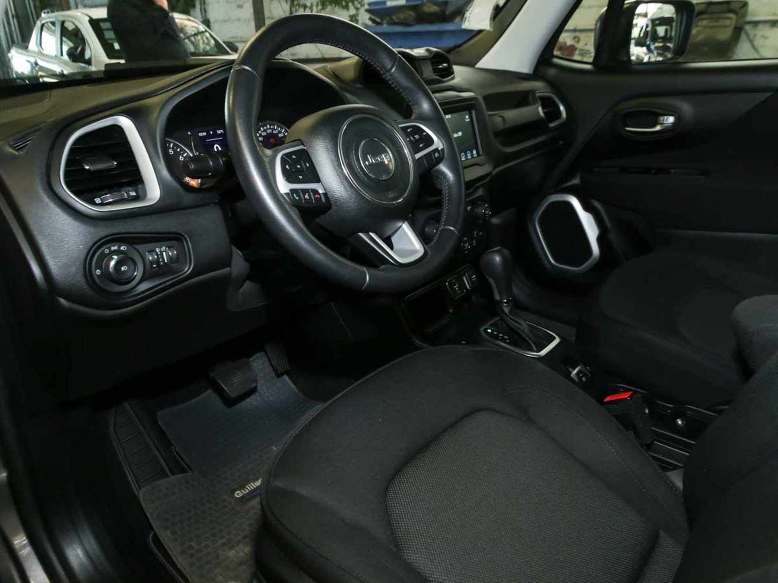 JEEP RENEGADE 1.8 AUT 2021 - Imagen 8 de 13