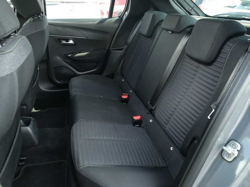 Peugeot 208 PURE TECH 1.2 2024 - Imagen 8 de 8