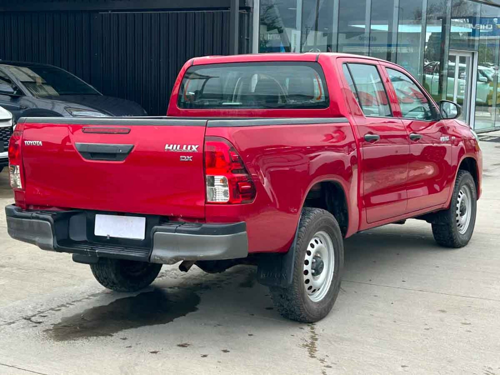 Toyota HILUX DCAB MT 4X4 2.4 2024 - Imagen 4 de 8