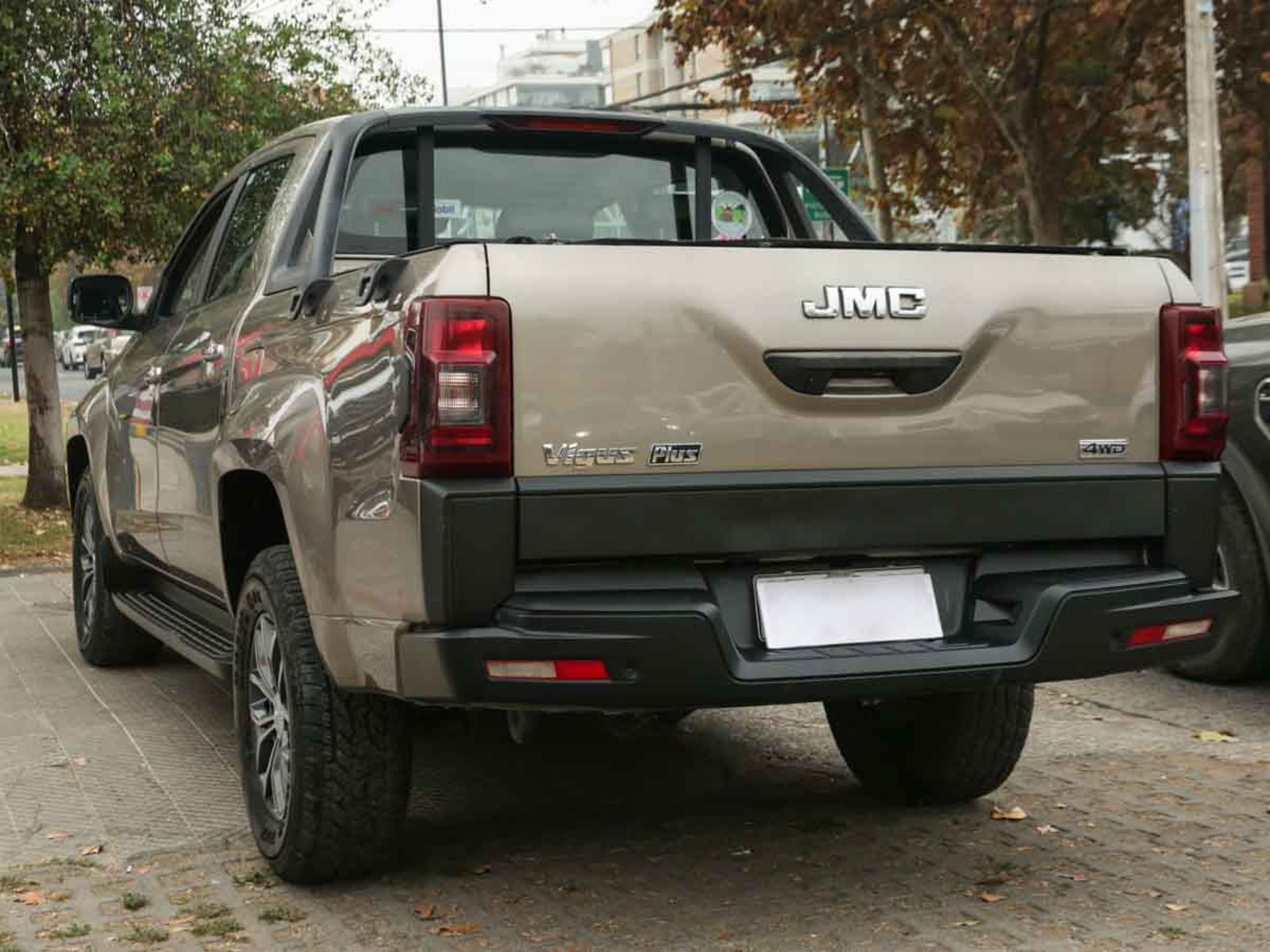 JMC VIGUS 2.4 PLUS DIESEL 2023 - Foto 3 de 8