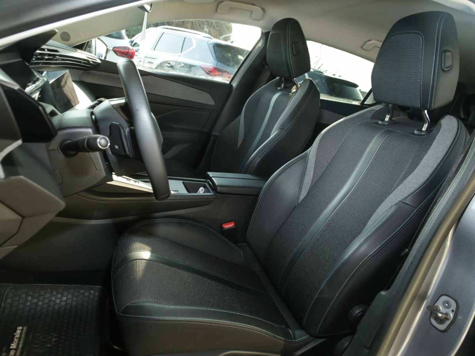 PEUGEOT 308 ALLURE PURETECH 1.2 AUT 2023 - Imagen 7 de 8