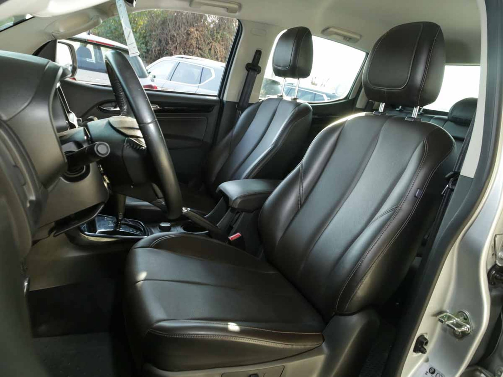 Chevrolet COLORADO High Country 4x4 2.8 AT 2022 - Imagen 7 de 8