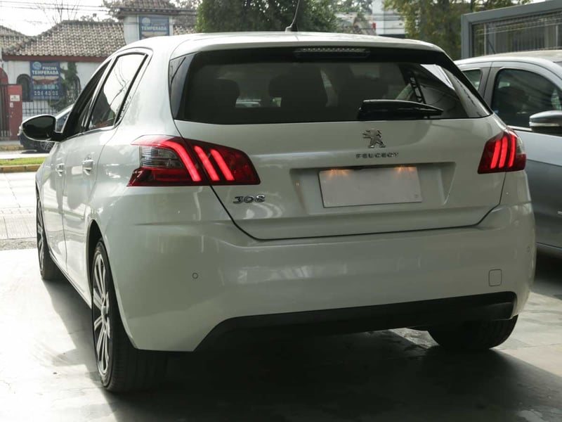 Peugeot 308 BLUE HDI 130 1.5 2021 - Imagen 4 de 14